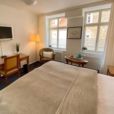 Deckerts Hotel Am Katharinenstift Lutherstadt Eisleben Buitenkant foto