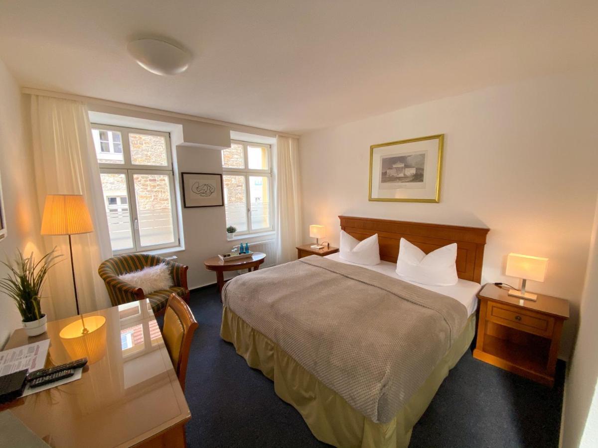 Deckerts Hotel Am Katharinenstift Lutherstadt Eisleben Buitenkant foto